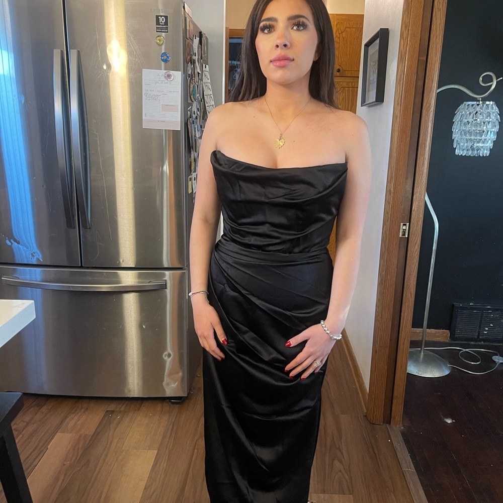 Elegant Black Strapless Dress